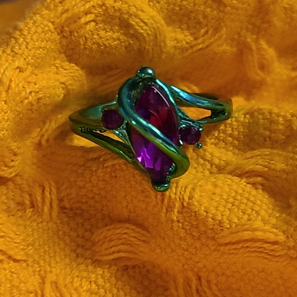 GREEN AND PURPLE GEMSTONE RING WOMEN'S SIZE 8 - Picture 4 of 6